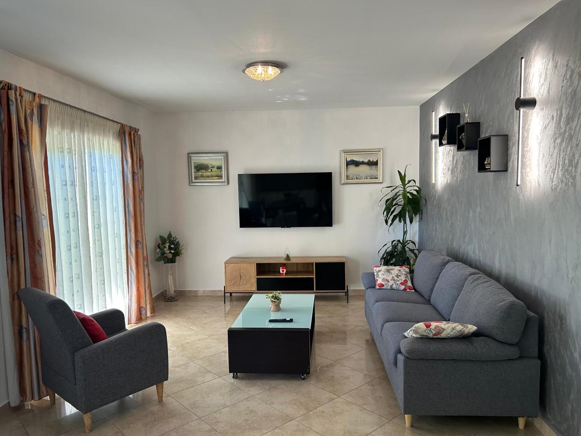Cozy Apartment Lenny Split Exterior photo